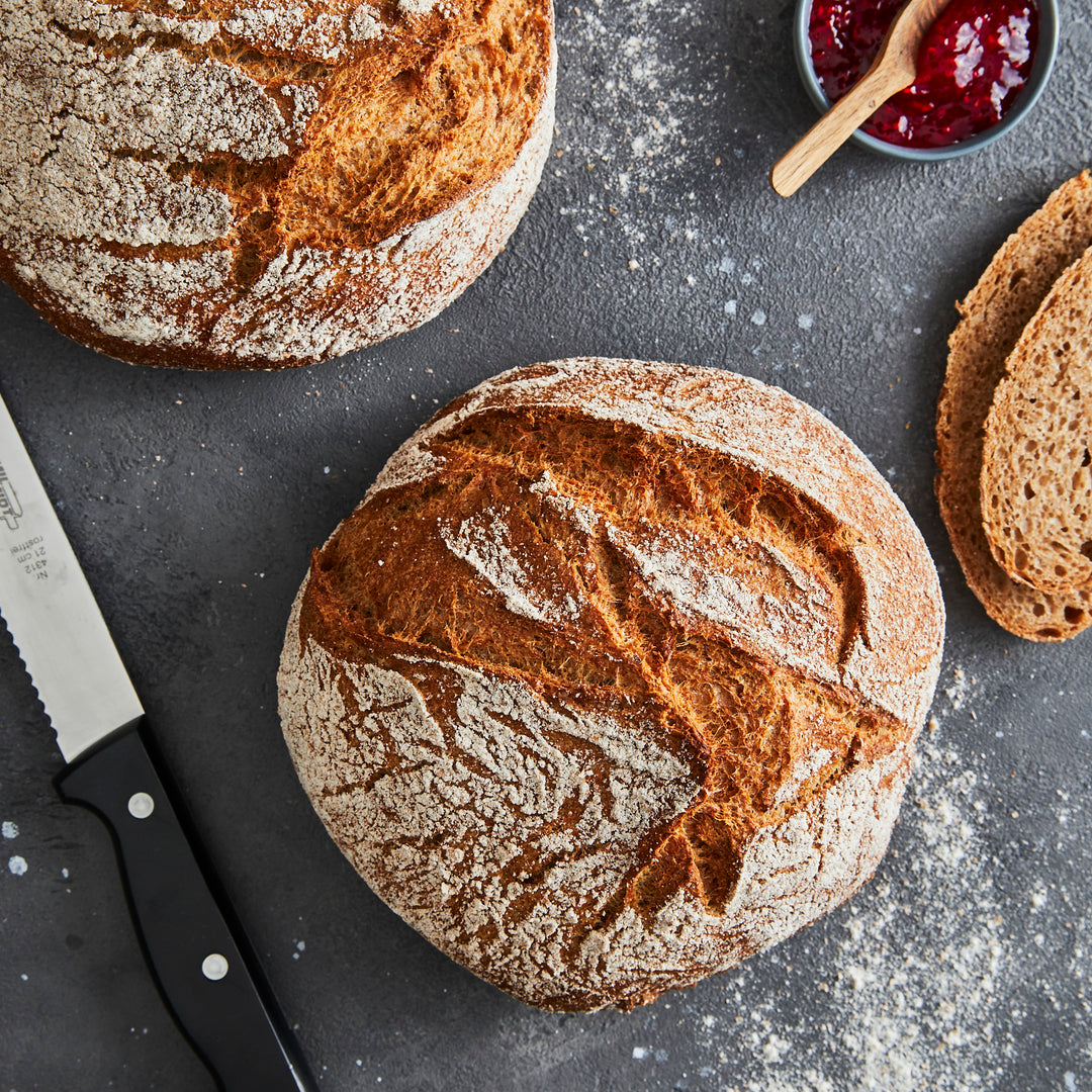 Dinkelvollkornbrot mit Dinkelsauerteig - Schnitzer