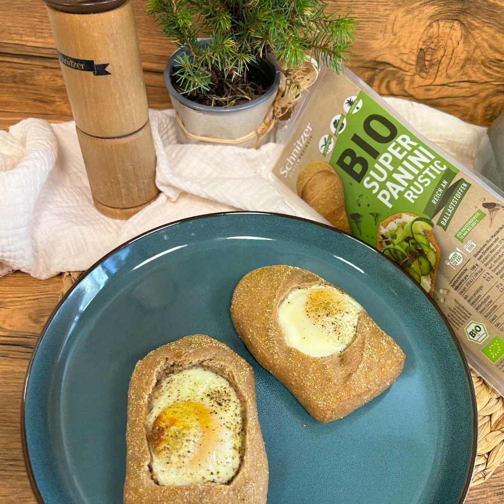 Ei in glutenfreiem Brötchen - Schnitzer