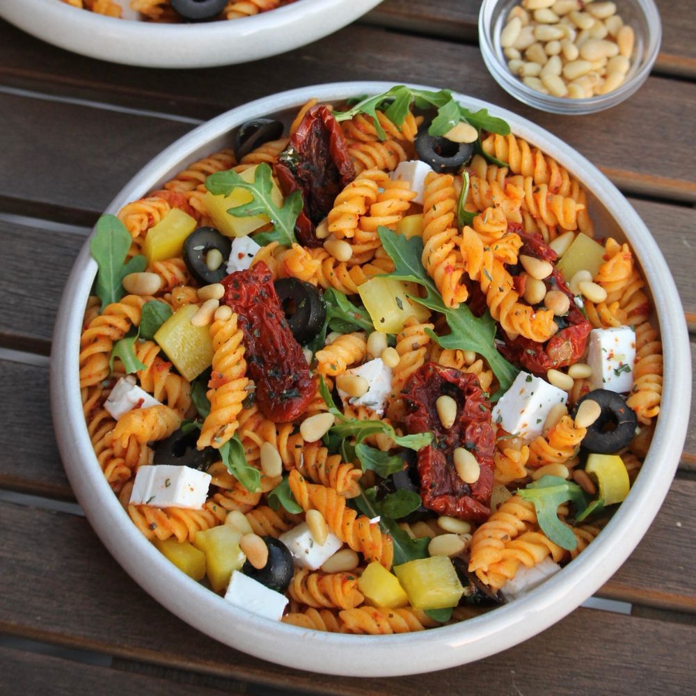 Mediterraner Nudelsalat